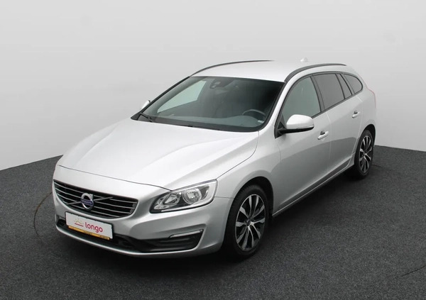 Volvo V60 cena 60999 przebieg: 195511, rok produkcji 2017 z Białystok małe 466